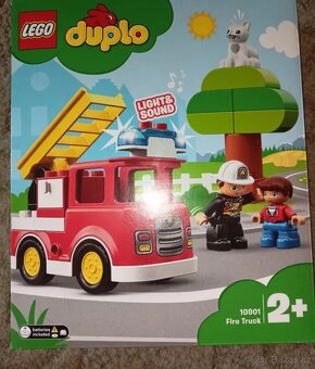 Lego Duplo 10901 Hasičské auto
- 2