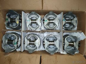 GM Small block 305 - sada originál pístů - nepoužité - 2