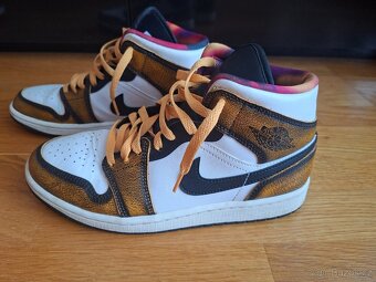 AIR JORDAN 1 Mid, velikost 41 - 2