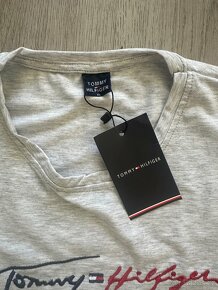 TOMMY HILFIGER pánské tričko nové s visačkou vel L - 2