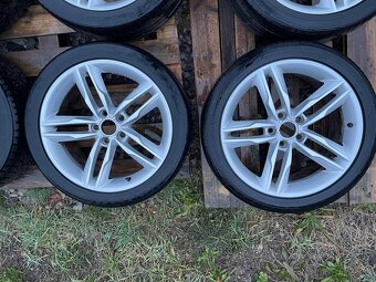 Pneu continental +litá kola audi - 2