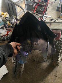 Suzuki gsx 1000s - 2