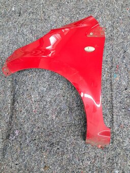 Peugeot 107 kapota, blatníky, přední světla, zadní okno - 2