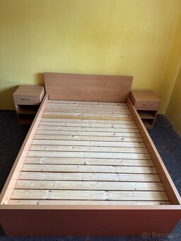 Postel 140x200 s nočními stolky - 2