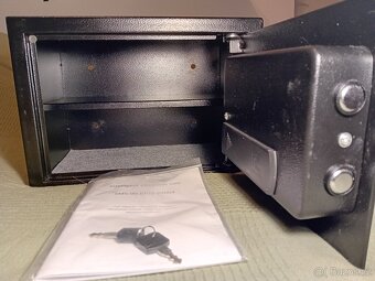 Trezor elektronický - 2