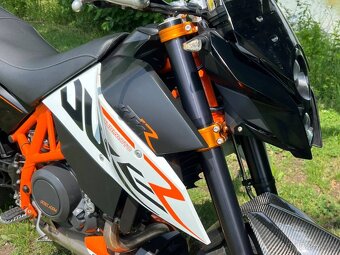 KTM 690 Duke R - 2
