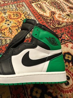 Nike Air Jordan 1 Retro High OG - 2