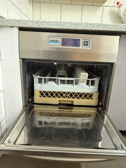 Podstolová myčka Winterhalter UC-M - 2