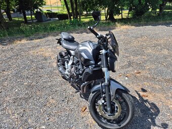 Yamaha MT-07 - 2