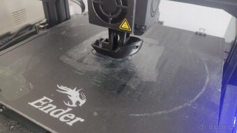 Prodám 3D tiskárnu Ender 3 - 2