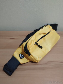 Ledvinka APUKESE žlutá, nová - 2