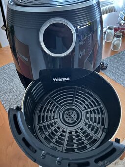 Horkovzdušná fritéza Tristar FR-6956 - 2