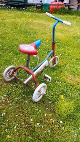 Dětská tříkolka. - 2