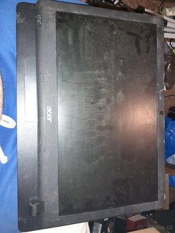 Acer Aspire ES1-572-34K9 - 2