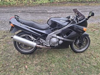 Kawasaki zzr600 - 2