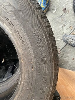 Zimní pneu 215/65 R16  DOT 3519 - 2