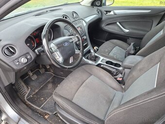 FordMondeoCombi2011 - 2