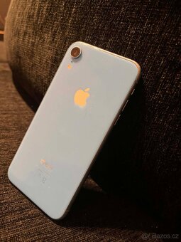 iPhone XR Blue - 2