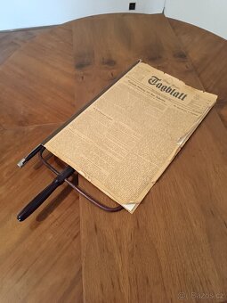 Držák na noviny - 2