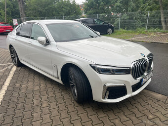 BMW 750i, 390 KW M-paket - 2
