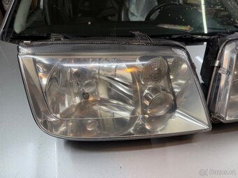 Přední světla Vw Bora - 2