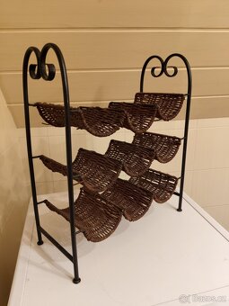 Prodám stojan na víno - 2