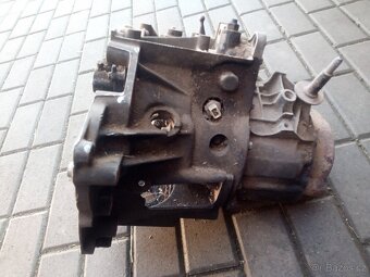 Prodám převodovku na Peugeot 1,9 - 2