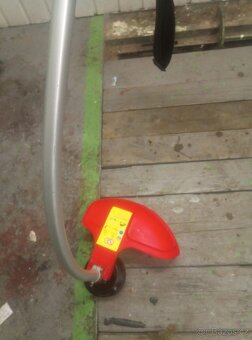 Prodám vyžínač Hecht - 2