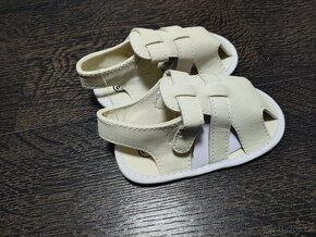 PRVNÍ DĚTSKÉ BOTIČKY NOVÉ - BÍLÉ - 2