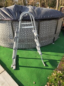 Bezpečnostní schůdky BESTWAY - 2