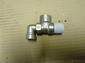 VAILLANT pojistný ventil niklovaný NOVÝ - 2