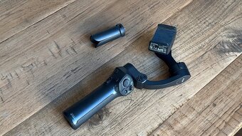 Stabilizator / gimbal pro mobily Snoppa Atom - 2