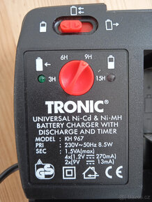 Univerzální nabíječka Tronic KH967 - 2