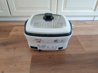 Fritéza Tefal Versalio De Luxe FR495070 bílá - 2