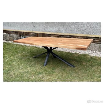 Masivní jídelní stůl - Living 210 cm - 2