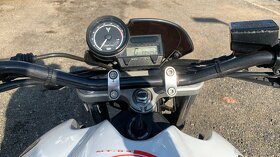 YAMAHA MT03 - 2