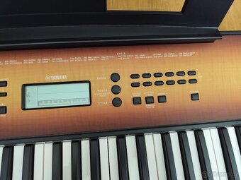Klávesy Yamaha PSR - E360 - 2
