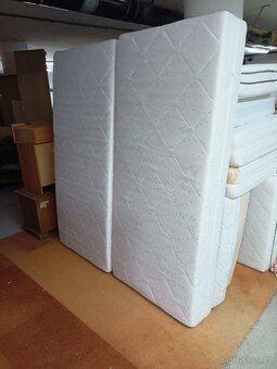 Prodám 2 x hezké matrace 90 x 200 x 24 cm - 2