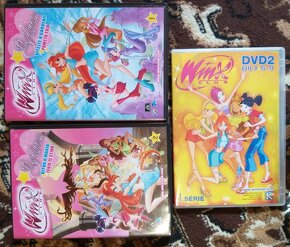 knihy a DVD o WINX - 2