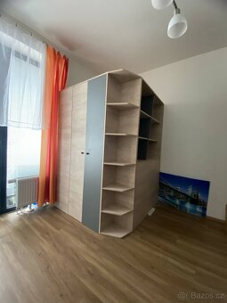 Šatní skříň - 2
