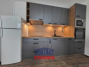 Pronájem zrekonstruovaného bytu 2+kk, 36 m2 - České Budějovi - 2
