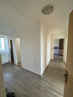 Prodám byt 2+1 - 60m2 Nový Bydžov, zahrada, garáž - 2