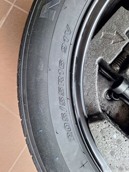 Rezervni kolo + sada na vymenu - 2