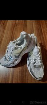 Nike V2K Run, v. 45,5, NOVÉ - 2