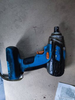 Rázový utahovák narex - 2