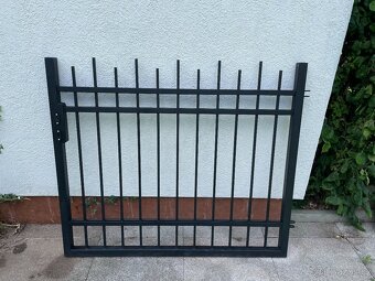 Nová branka - žárový zinek, komaxit - 2