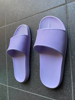 PRODÁM FIALOVÉ PANTOFLE COQUI, VELIKOST 34 - 35, JAKO NOVÉ - 2