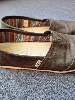Obuv mokasíny espadrilky nazouvací boty Toms vel. 45 - 2