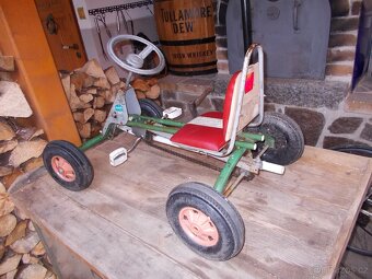 Historická šlapací kára - 2