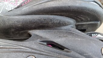 Dívčí kolečkové brusle 33-37 - 2